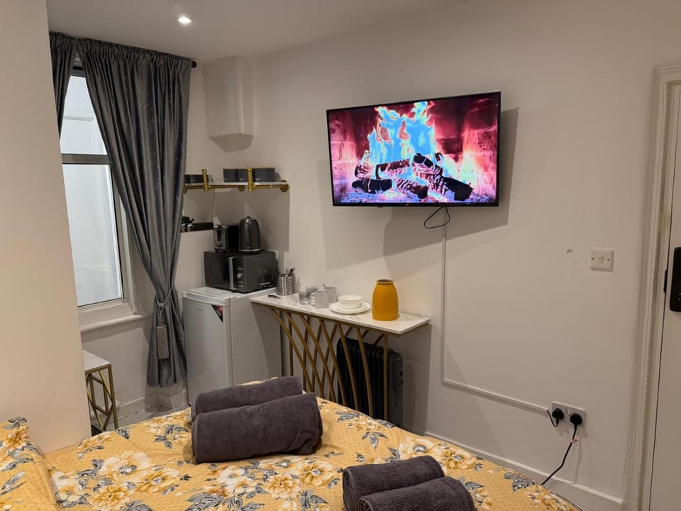 TV and multimedia, Kitchen or kitchenette