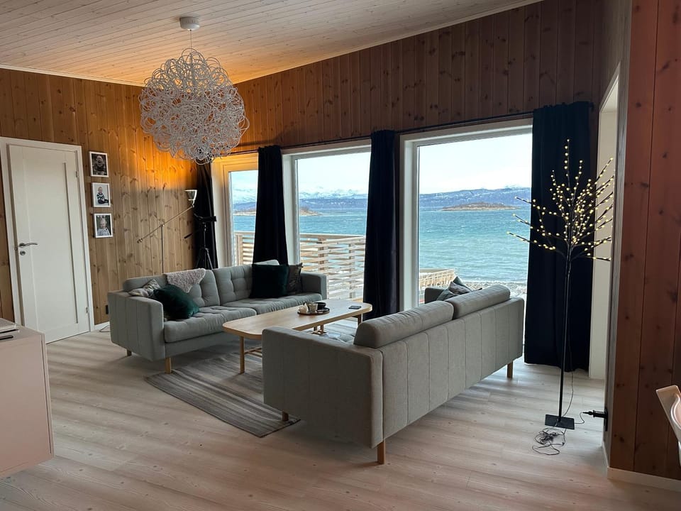Living room, Sea view