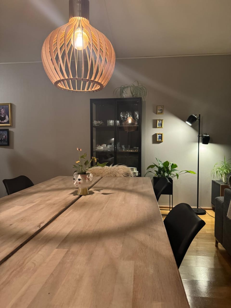 Seating area, Dining area