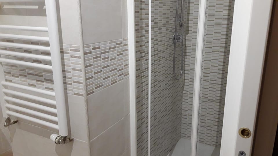 Bathroom, Other, Decorative detail, Area and facilities