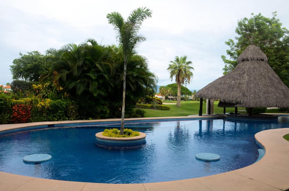 Garden, Swimming pool
