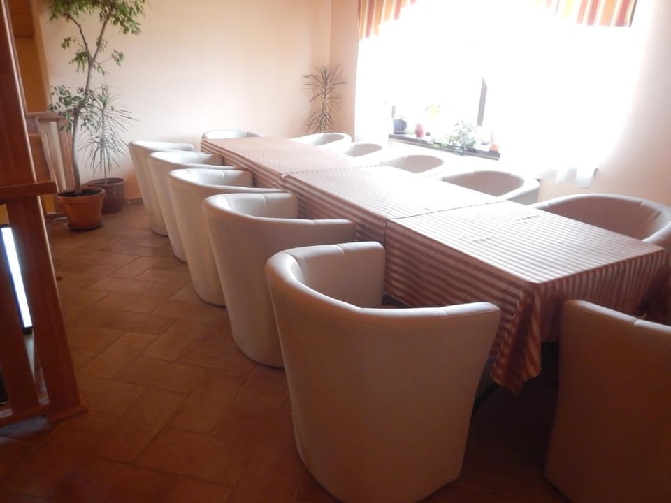 Meeting/conference room