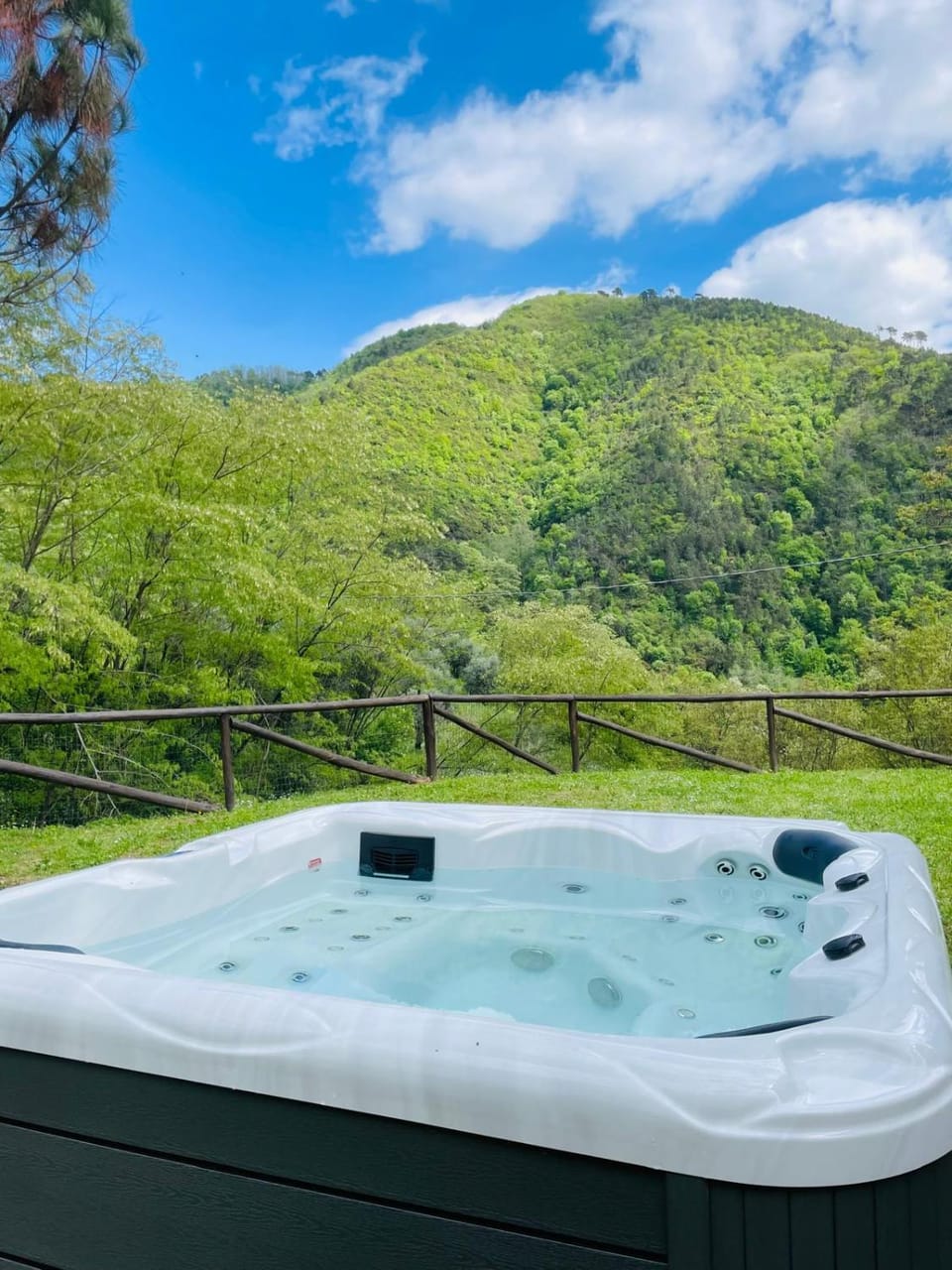 Hot Tub, Spa and wellness centre/facilities, Spa and wellness centre/facilities
