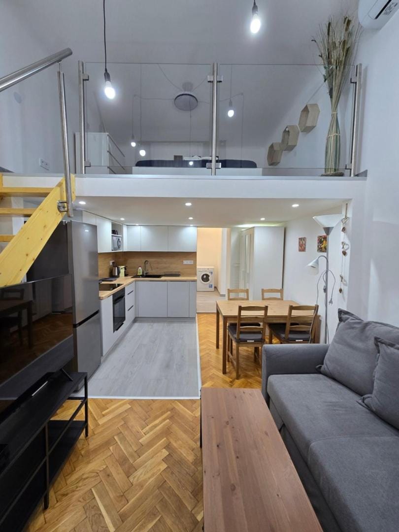 Bed, Kitchen or kitchenette, Living room, Seating area, Dining area, Bedroom, oven, stove