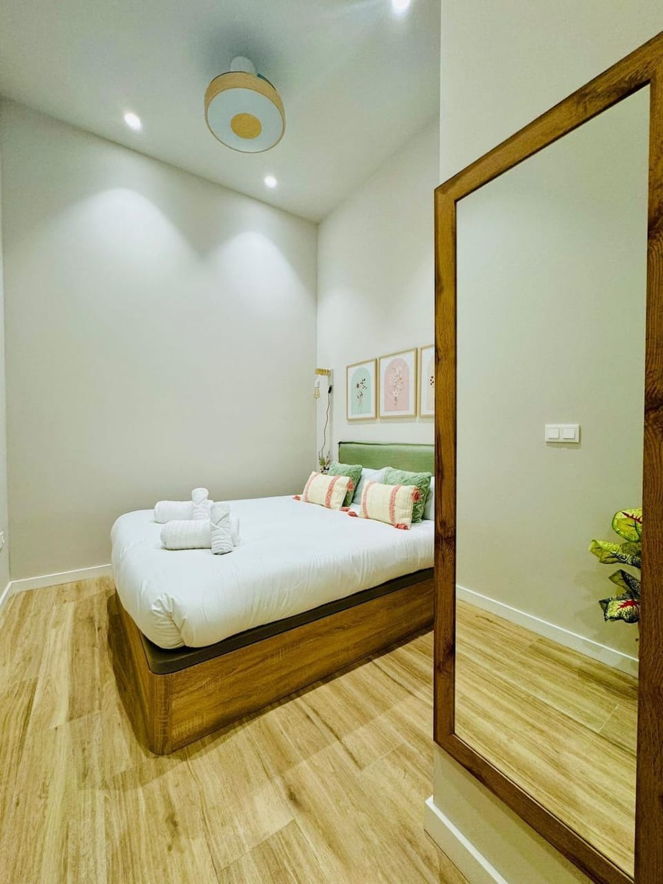 Cozy & Stylish Loft near City Center Apartment in Valencia
