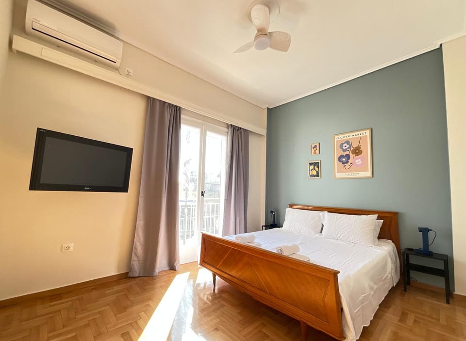 Bed, TV and multimedia, Photo of the whole room, Bedroom, air conditioner
