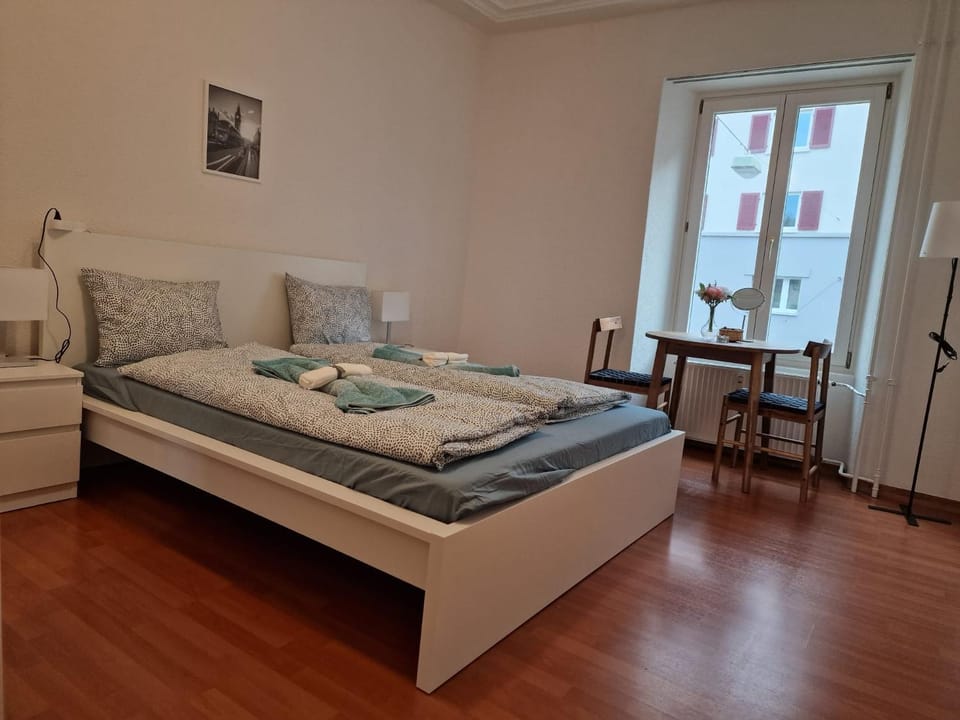 Stadtnahe Zimmer Vermietung ideal für Backpaper und studierende Vacation rental in Lucerne