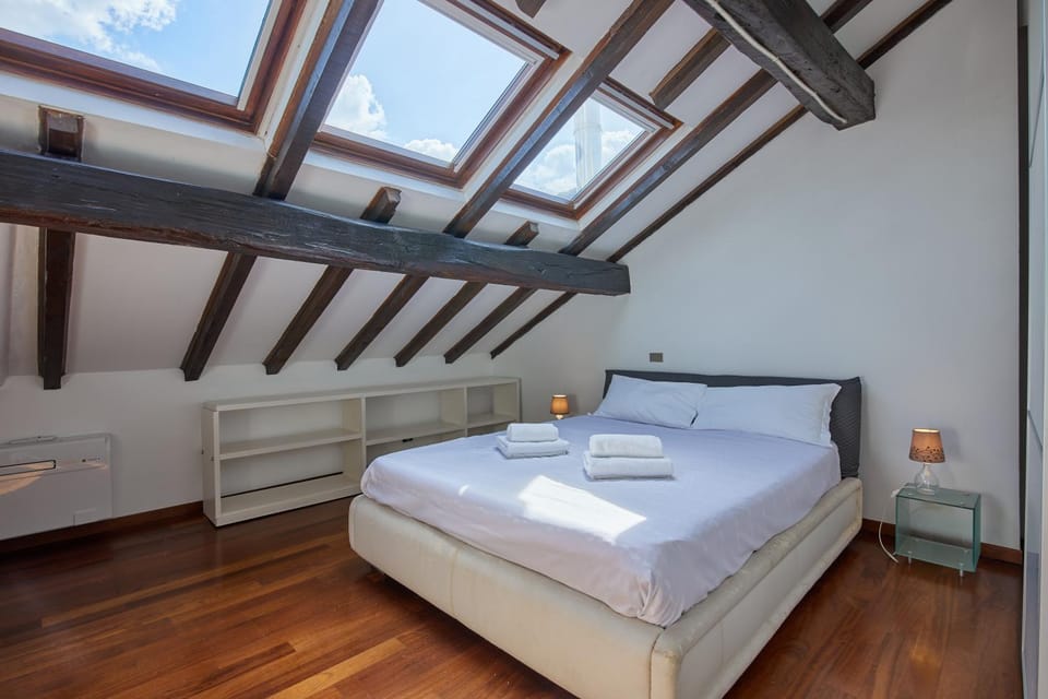Attico Luminoso e Panoramico in Moscova Garibaldi Apartment in Milan