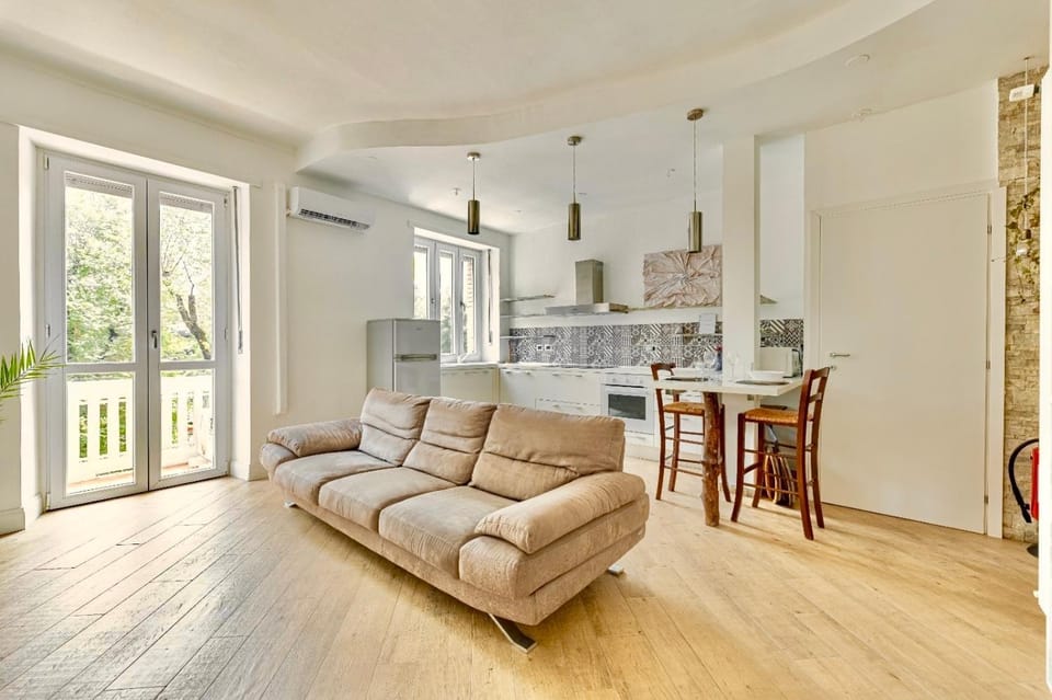 Kitchen or kitchenette, Living room, Seating area, Dining area, pet friendly, stove
