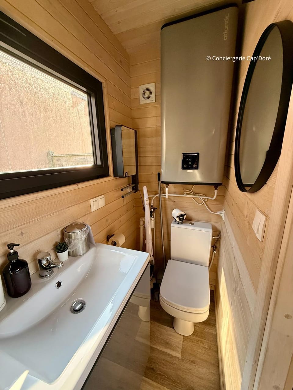 La Roulotte - Tiny House 150m de la Plage Chalet in Portbail