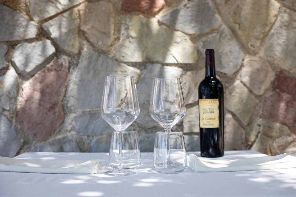 Restaurant/places to eat, Food and drinks, Meals