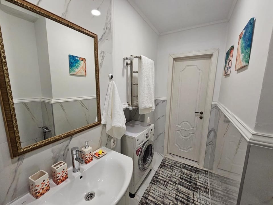 Апартамент 2 Apartment in Almaty