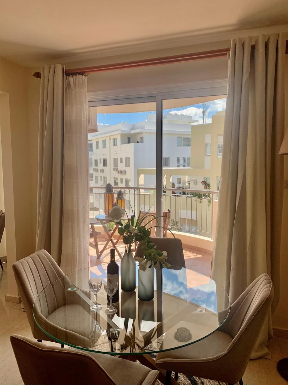 View (from property/room), Balcony/Terrace, Dining area