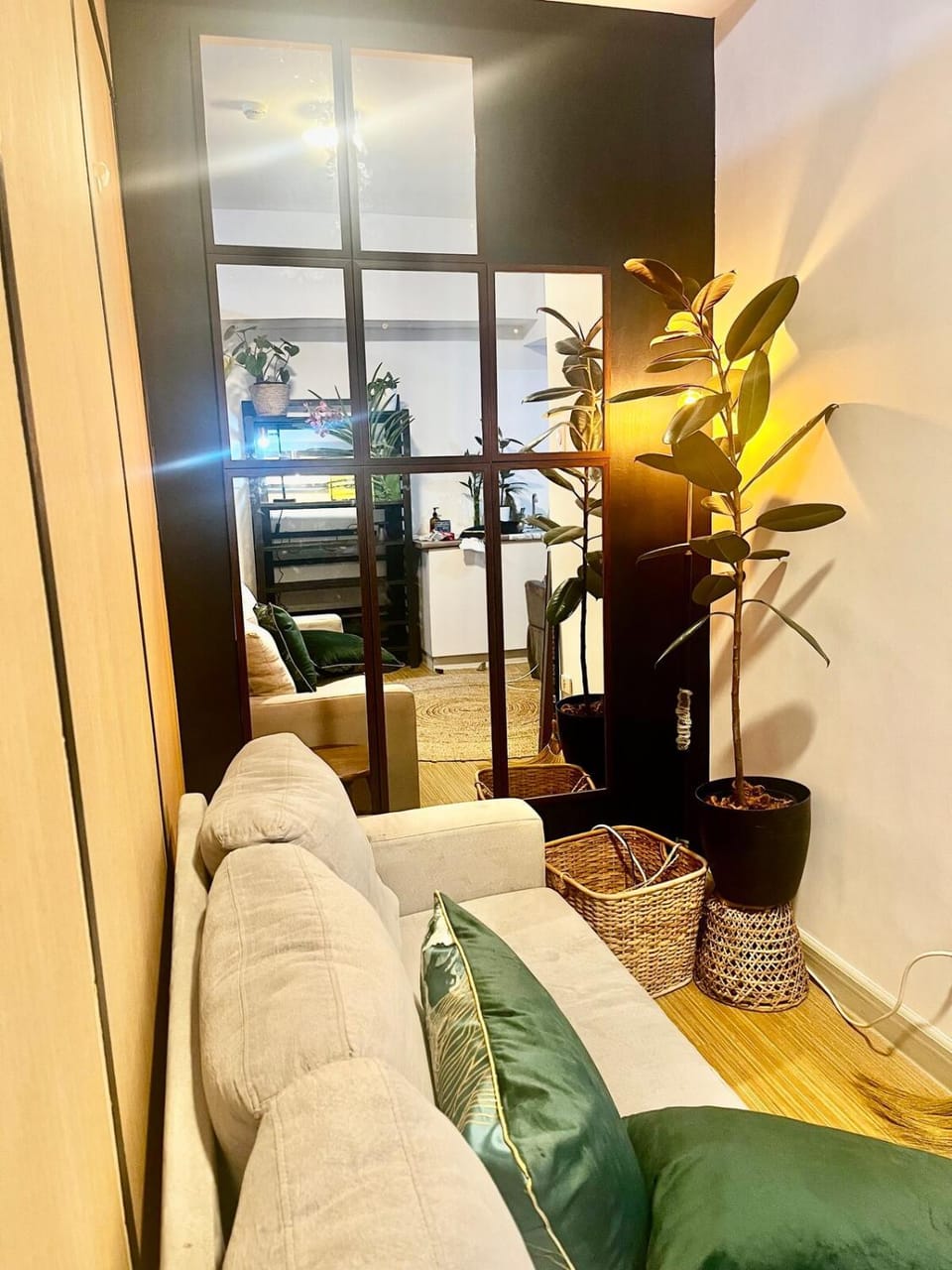 Bali Inspired near BGC and NAIA Apartment hotel in Makati