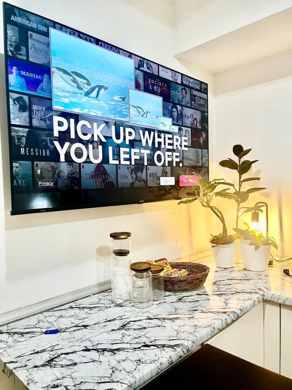 Bali Inspired near BGC and NAIA Apartment hotel in Makati