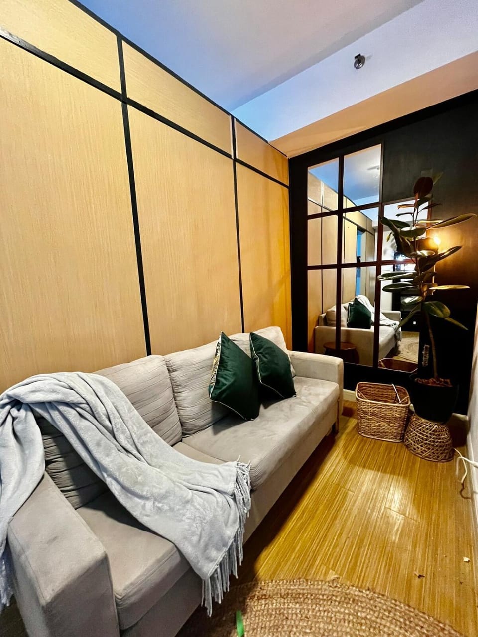 Bali Inspired near BGC and NAIA Apartment hotel in Makati