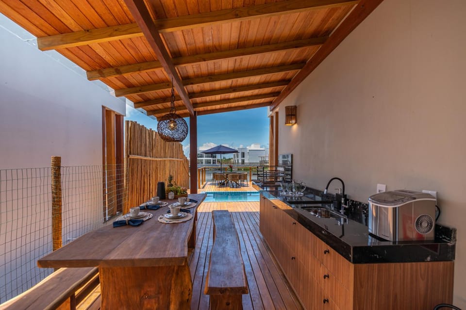 BBQ facilities, Dining area, Swimming pool