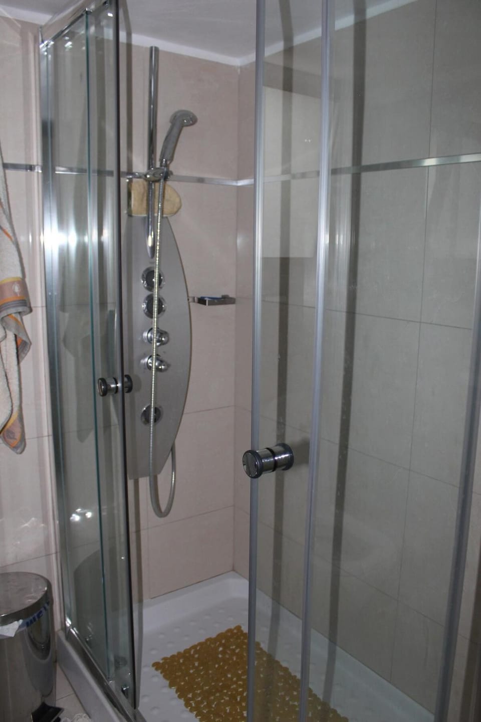 Modern spotless house with full privacy and WiFi in Aglantzia Nicosia House in Nicosia City