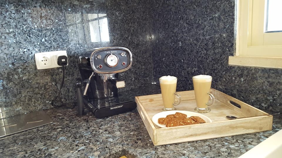 Coffee/tea facilities, Kitchen or kitchenette