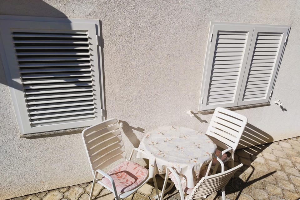 Patio, Day, Balcony/Terrace