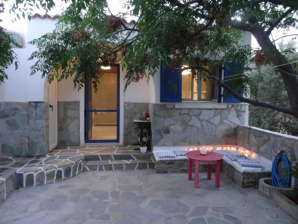 Mirsinia Room House in Kea-Kythnos