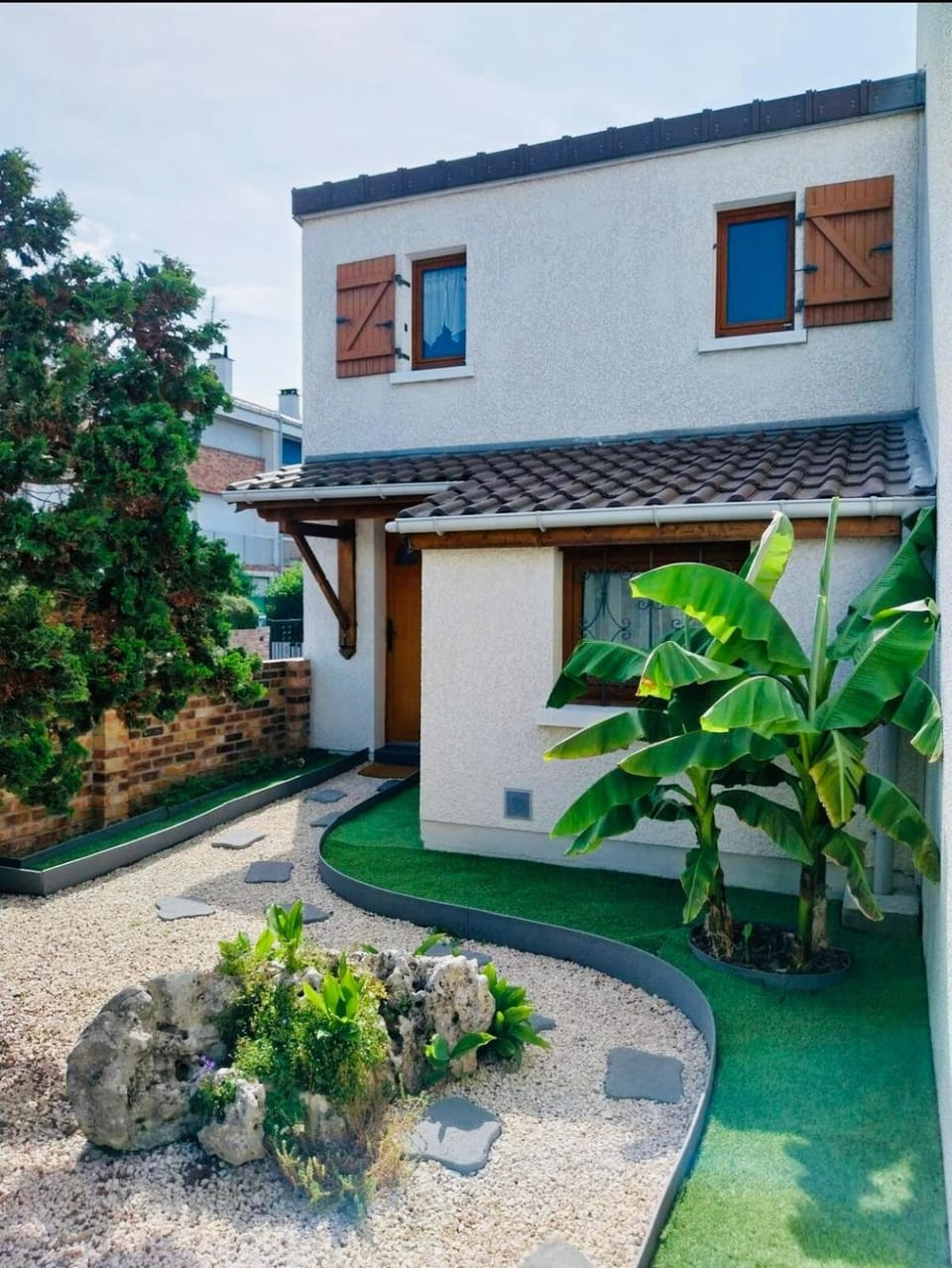 Le Cocon d'Evasion Free parking and Private garden Apartment in Montigny-le-Bretonneux