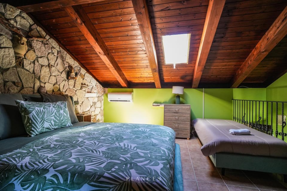 Magico Chalet Vista Lago Nature lodge in Sicily