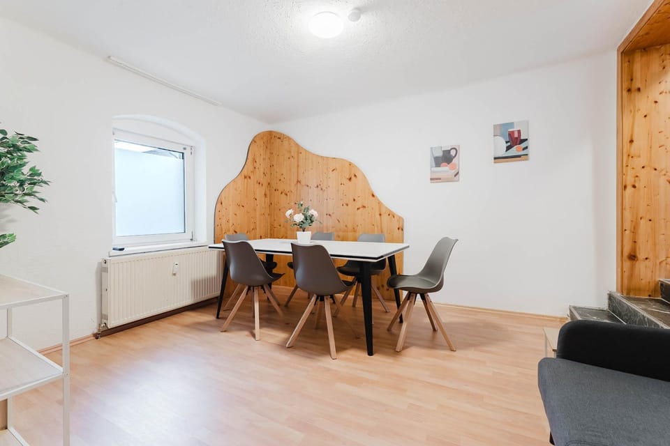 Communal lounge/ TV room, Living room, Seating area, Dining area