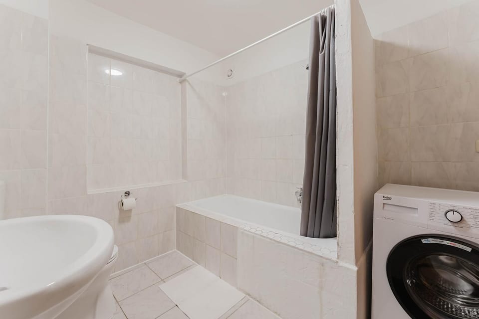 Toilet, Bathroom, Bath, washing machine