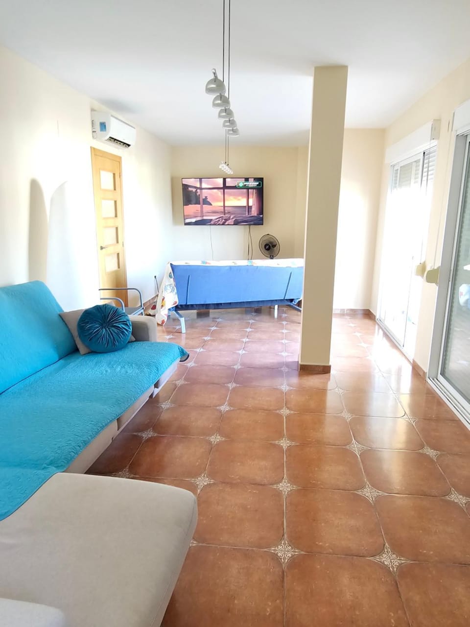 TV and multimedia, Seating area