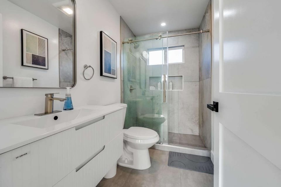 Furnished 1BR WiFi Parking Monthly Rental House in Sunnyvale