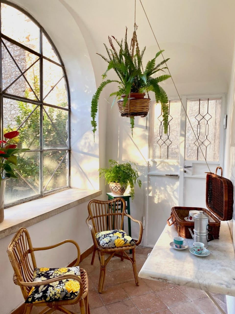 Seating area, Dining area
