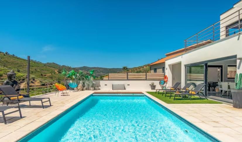 Valadouro Amazing Villa in Douro Valley - Pool Villa in Portugal