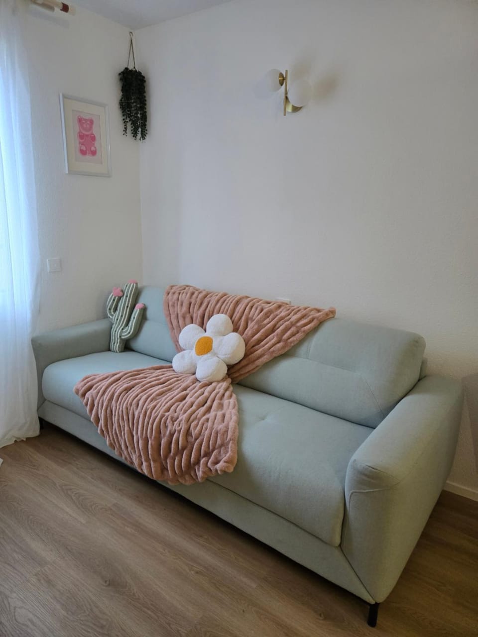 Le Studio Pastel Apartment in Bussy-Saint-Georges