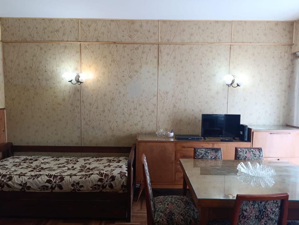 TV and multimedia, Living room, furniture