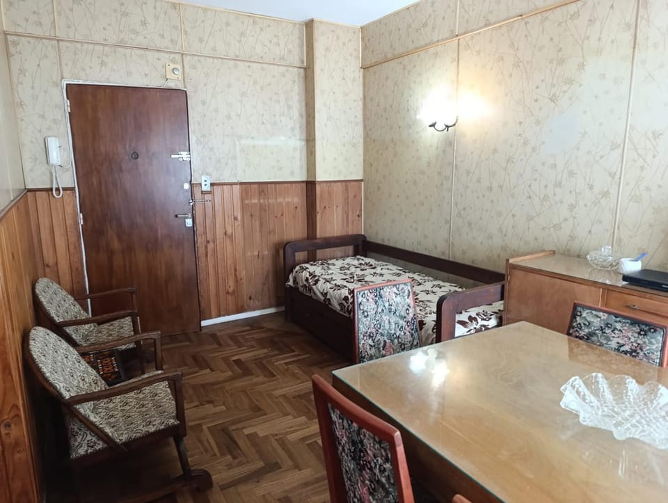 Bed, Living room