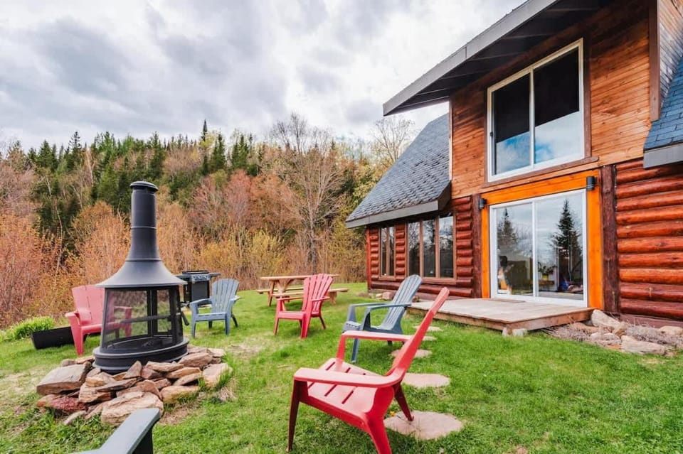 Chalet Lagunak Chalet in Saint-Alexis-des-Monts