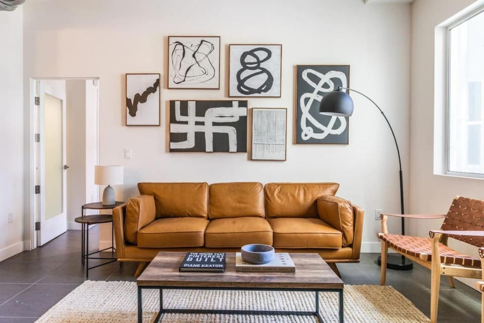DTLA 2BR Rooftop Jacuzzi & Sunset Views Apartment in Los Angeles