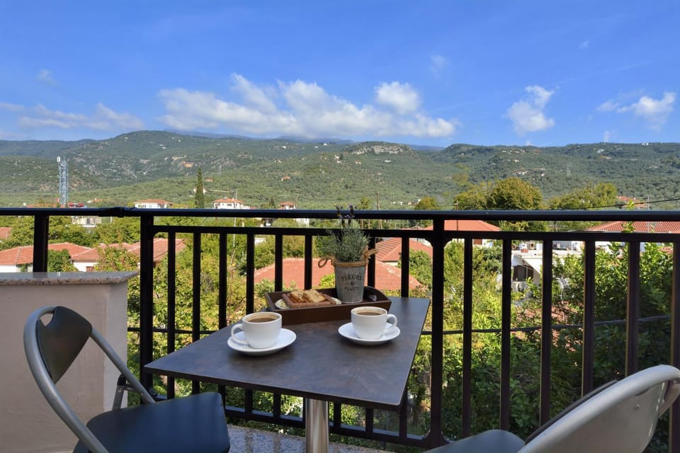 Patio, Natural landscape, View (from property/room), Balcony/Terrace, Mountain view