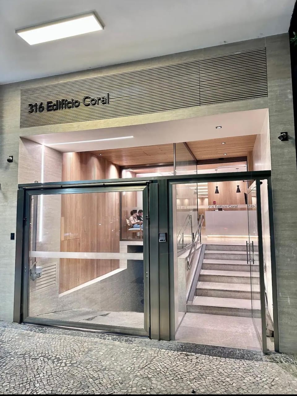 Facade/entrance