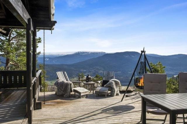 Natural landscape, View (from property/room), Balcony/Terrace, Seating area, Dining area, Mountain view