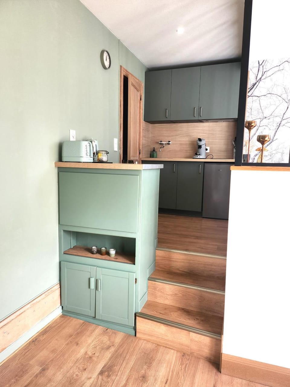 Kitchen or kitchenette