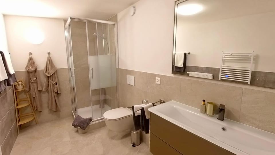 Shower, Bathroom
