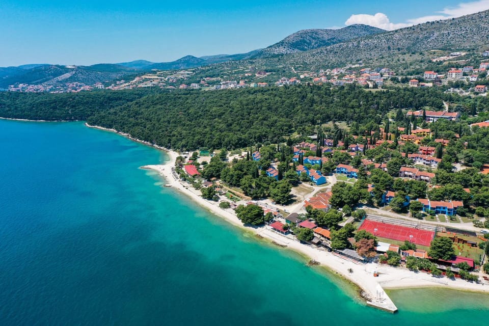 Property building, Day, Natural landscape, Bird's eye view, Sea view