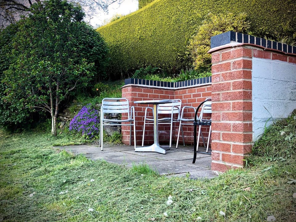 Garden, Internal: Not applicable to any particular room