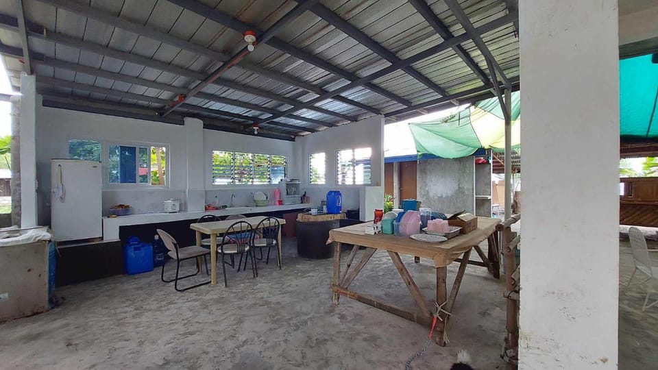 Seating area, Dining area