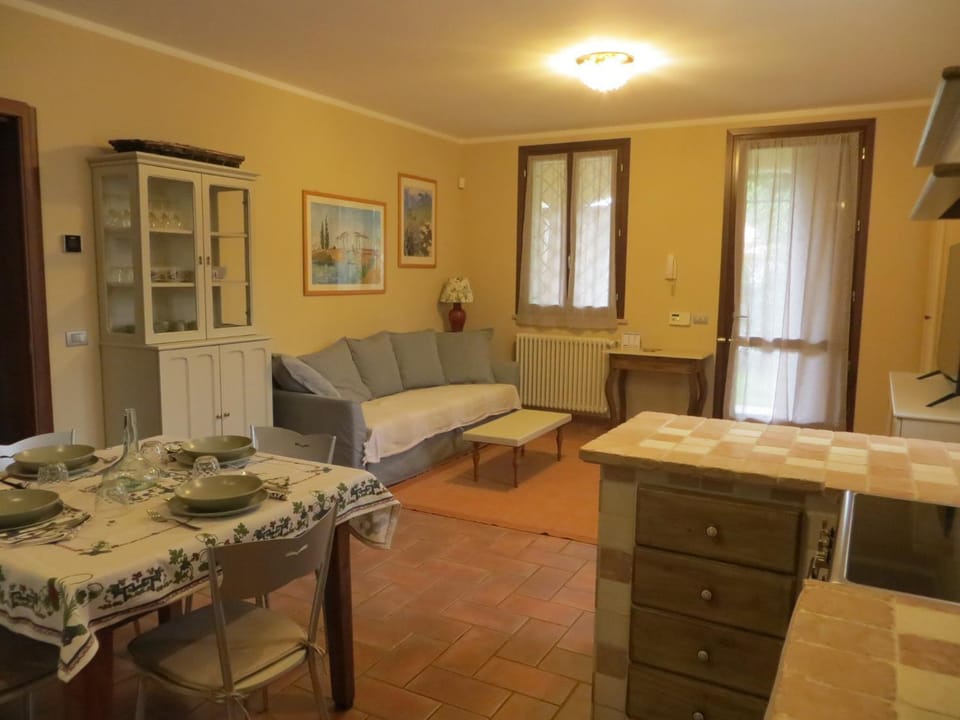 Communal lounge/ TV room