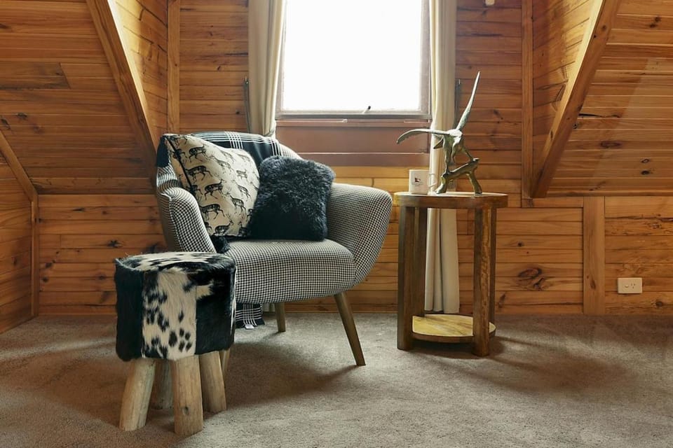 Hunter Valley Lodge & Retreat - Stunning Country Lodge House in Nulkaba
