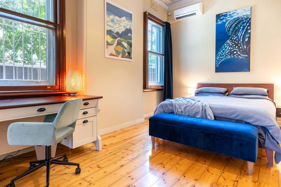 Peaceful and Stylish Petersham Aparttment with Parking Apartment in Sydney