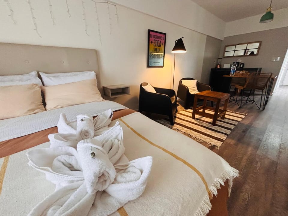 Bed, Living room, Photo of the whole room, Seating area, Bedroom, towels